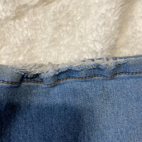 Light Colored Boot‎ Jeans - Picture 4 of 6